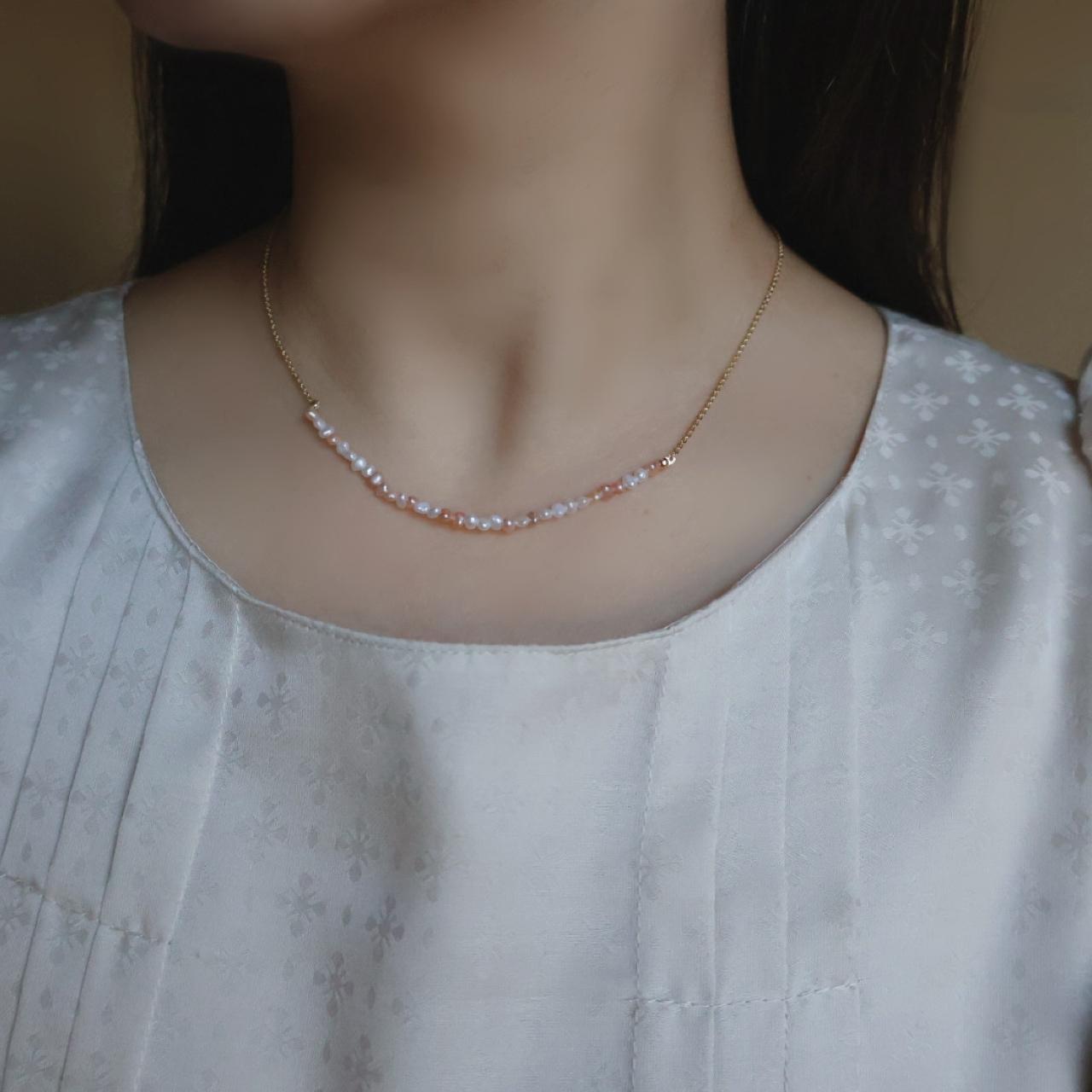 桜色 サーモン ピンク ホワイト 極小 ベビーパール ネックレス 小さいパール 14kgf  誕生日 ギフト プレゼント | 2枚目
