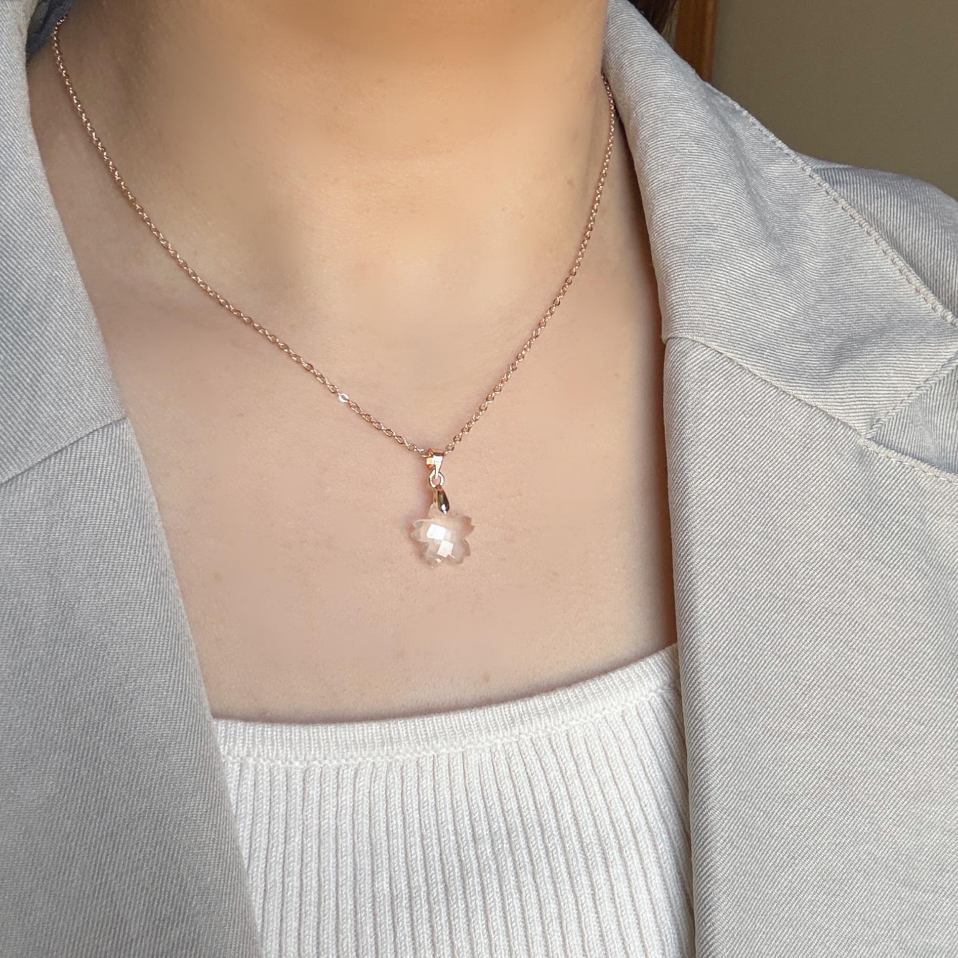 天然石 桜 ネックレス 14kgf アイスクォーツ 金属アレルギー 対応 誕生日 プレゼント ギフト 桜モチーフ | 9枚目