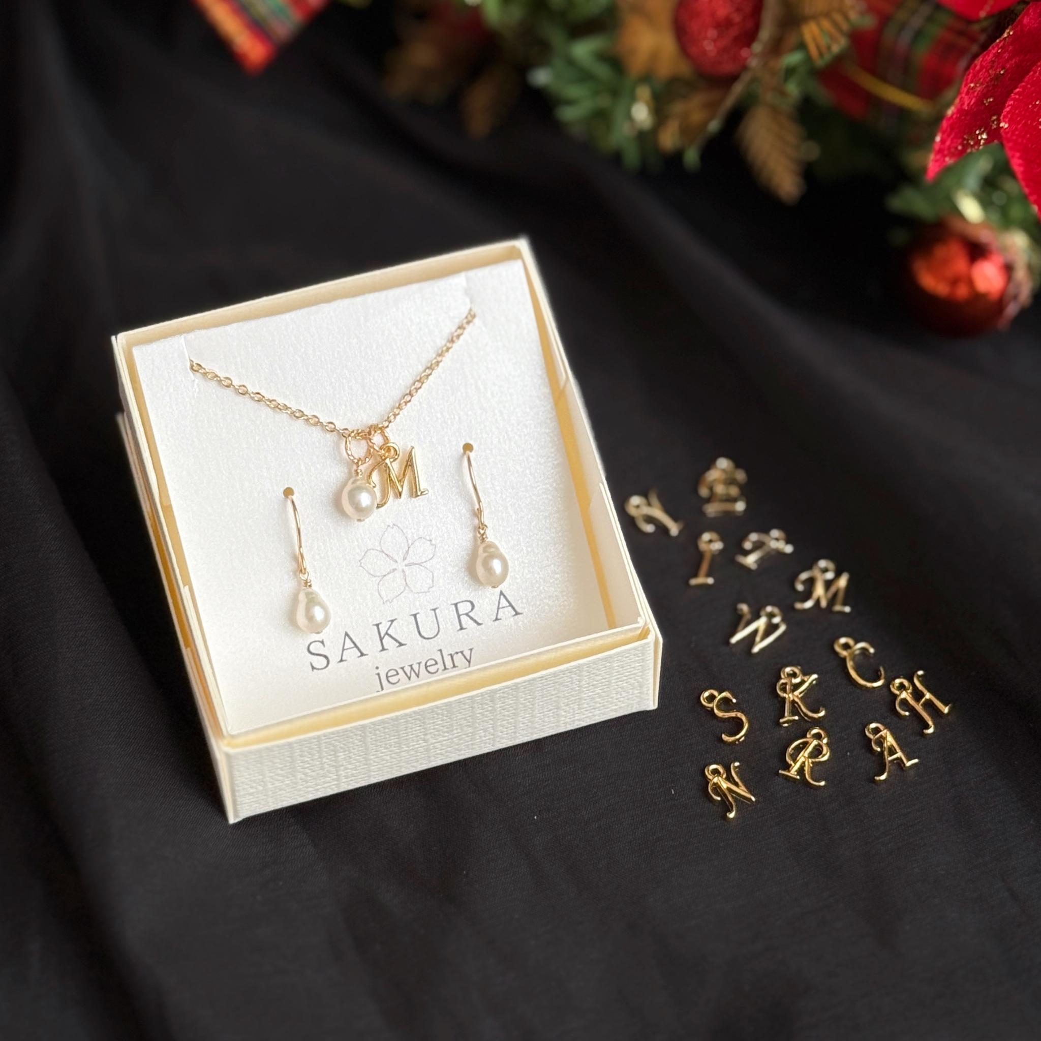 【選べるイニシャル】淡水パール 3way プチ ネックレス ピアス イヤリング セット 早割 クリスマス ギフト 誕生日 | 3枚目