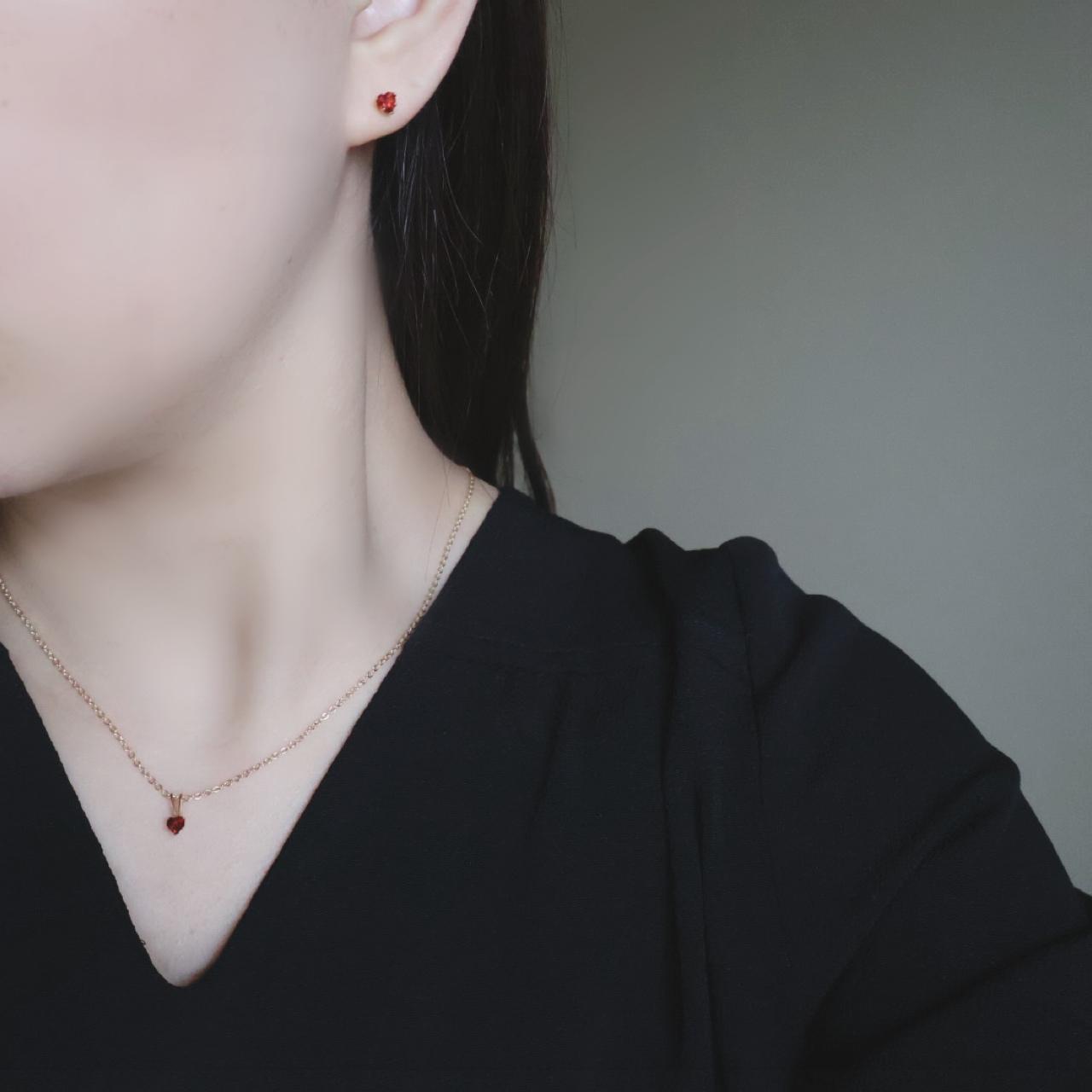 《1月誕生石》秋色 ガーネット 大人 ハート スタッドピアス 金属アレルギー プレゼント 誕生日 ギフト 14kgf | 4枚目