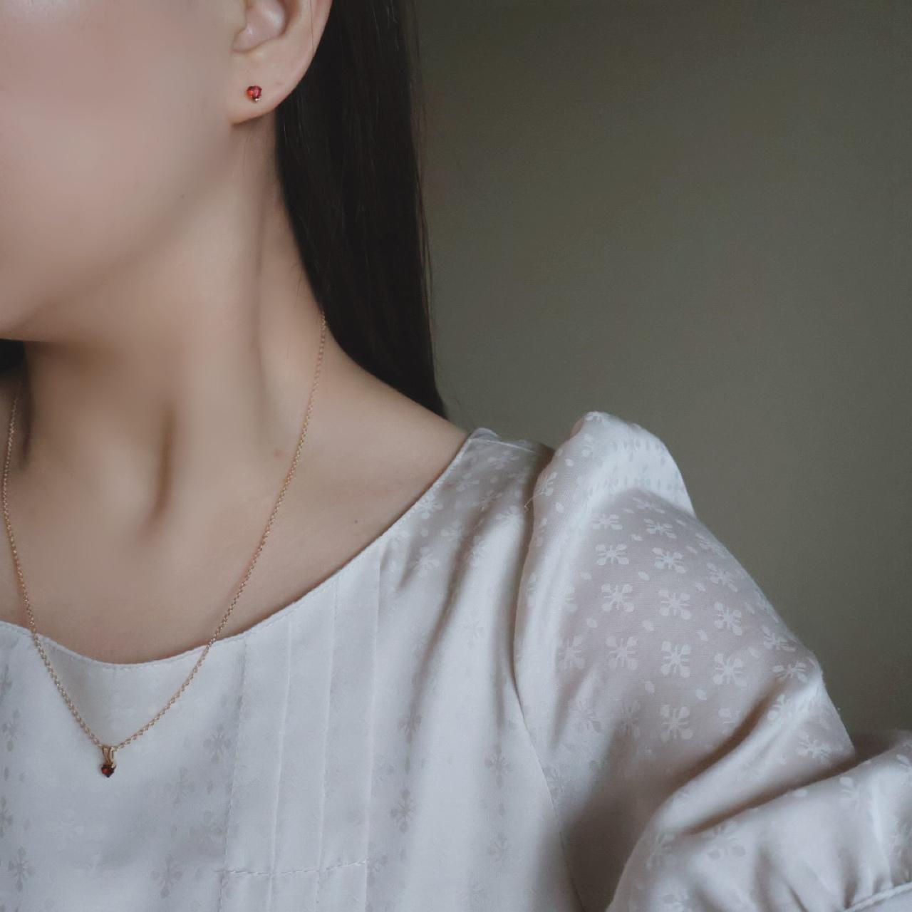 《1月誕生石》秋色 ガーネット 大人 ハート スタッドピアス 金属アレルギー プレゼント 誕生日 ギフト 14kgf | 6枚目